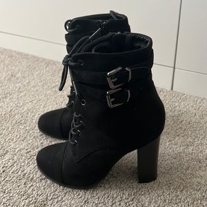 High heel buckle boots